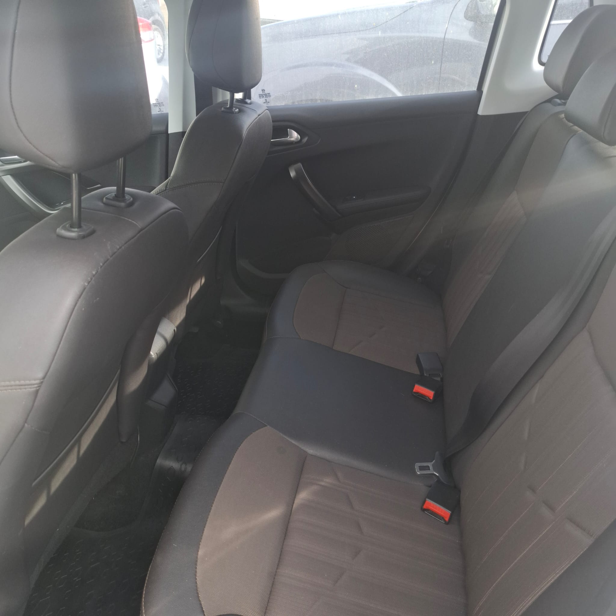 Peugeot 2008 miniatura 7